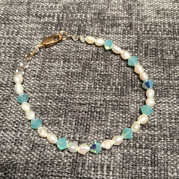 Aquamarine and Pearl Bracelet - Picture 1 of 3